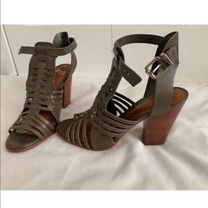Gianni Bini block heeled sandals!